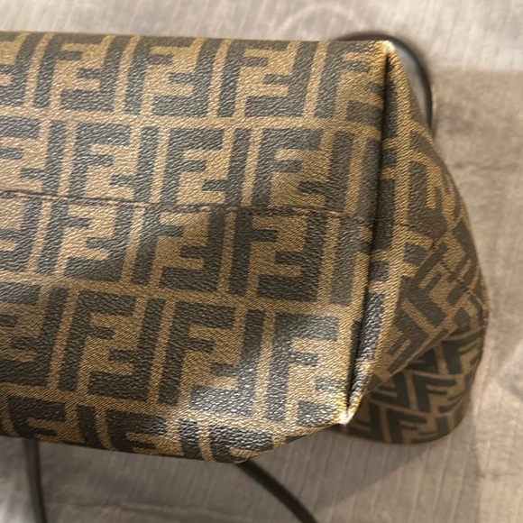 Authentic vintage Fendi tote - Picture 7 of 8